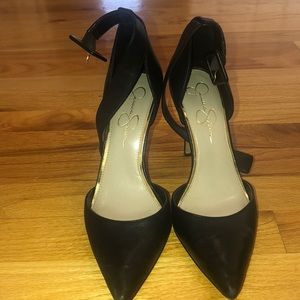 Jessica Simpson Black Leather Pumps